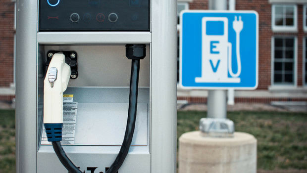 Cost Estimates and Revenue Model for a Public Charging Station